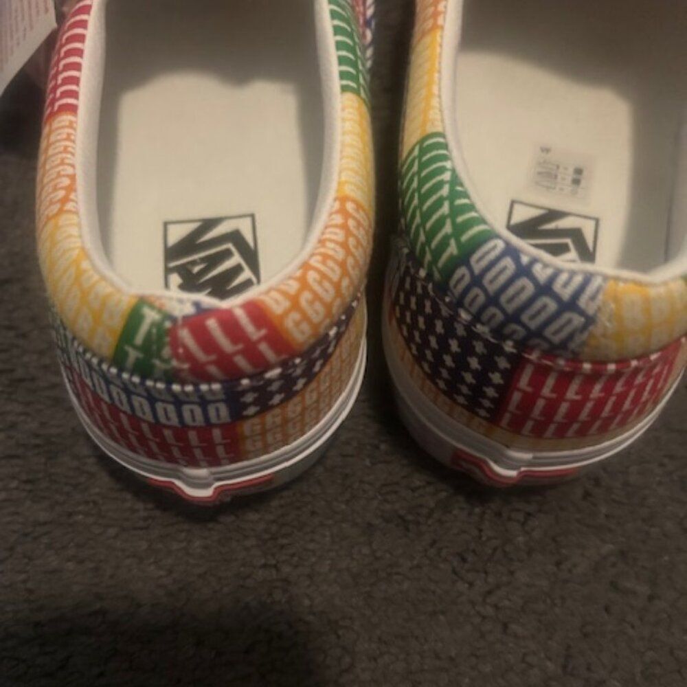 Vans Classic Slip-on Multi-colors sneakers (Pride), size 10 - Picture 2 of 7